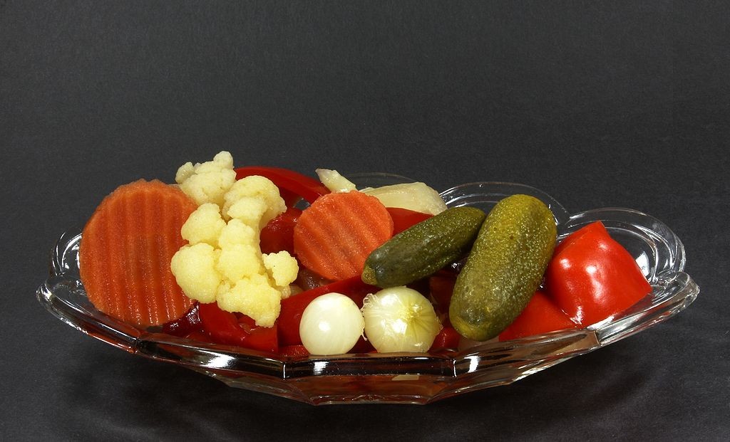 1024px-Mixed_Pickles_(9370-72)